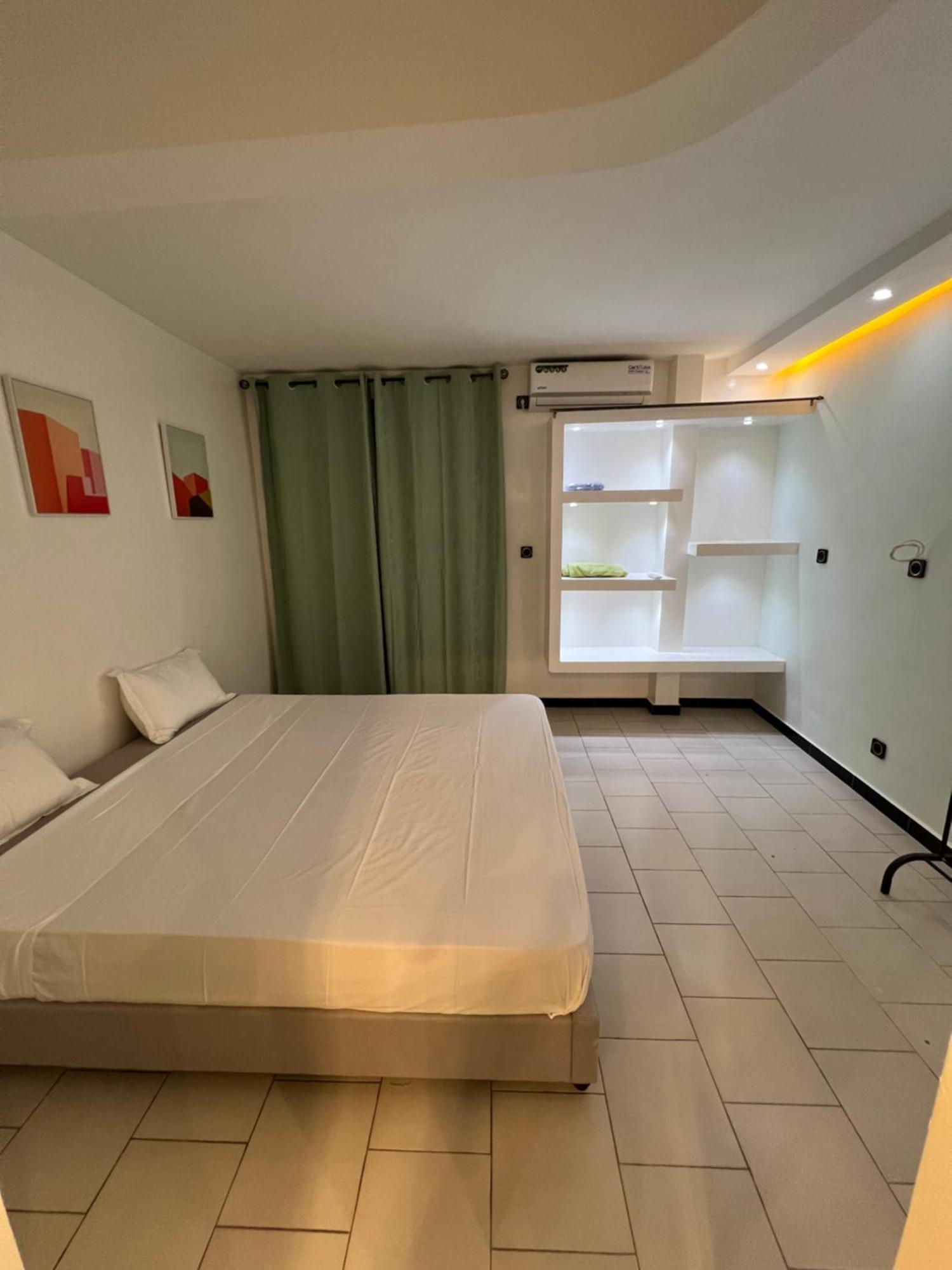 Le Confortable By Sdm Dakar Exterior photo
